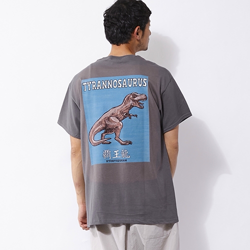 キョウリュウズカン Tyrannosaurus覇王龍t Shirts Tシャツ Go Out Online アウトドアファッションの総合通販サイト