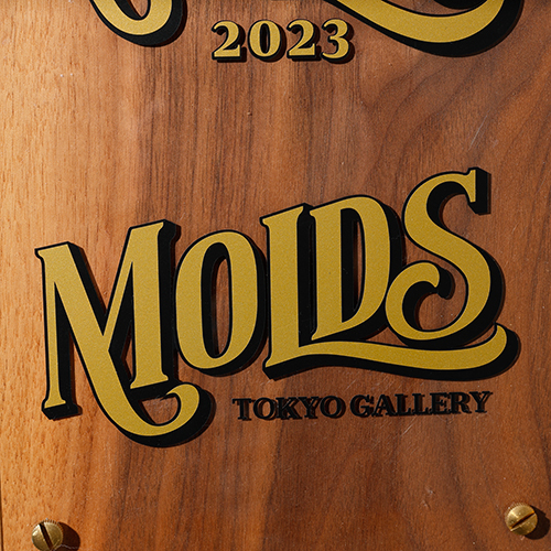 5％OFF】 ステッカー ♦️【新品未開封】molds(モールズ) ゴールド 4枚