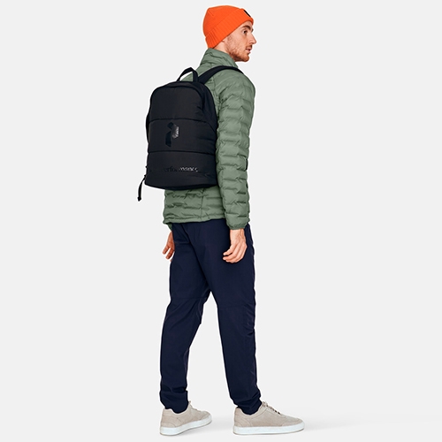 ピークパフォーマンス Sw Backpack バックパック Go Out Online アウトドアファッションの総合通販サイト